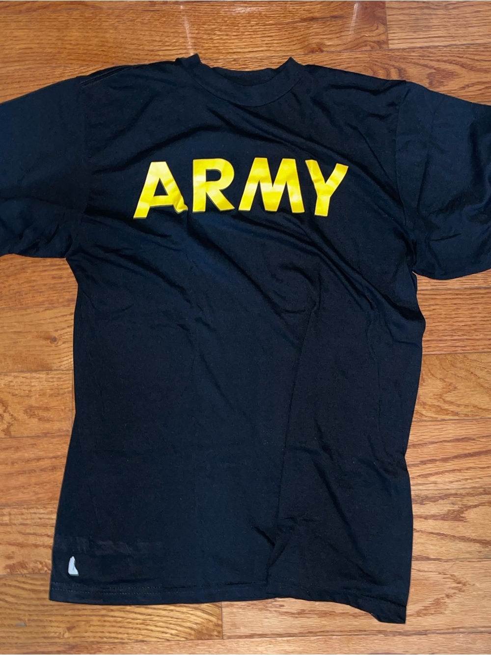 Army pt shirt size medium